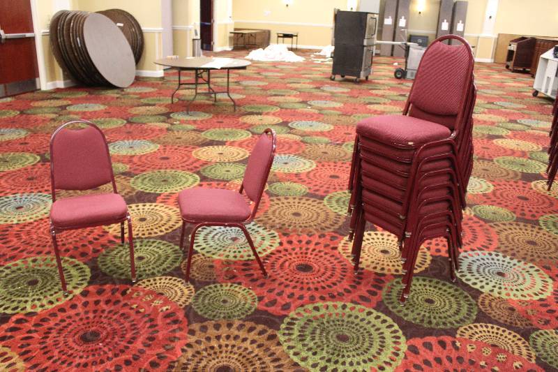 lot 799 image: Lot of (10) Padded Dining Chairs