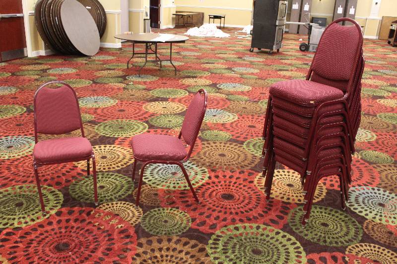 lot 801 image: Lot of (10) Padded Dining Chairs