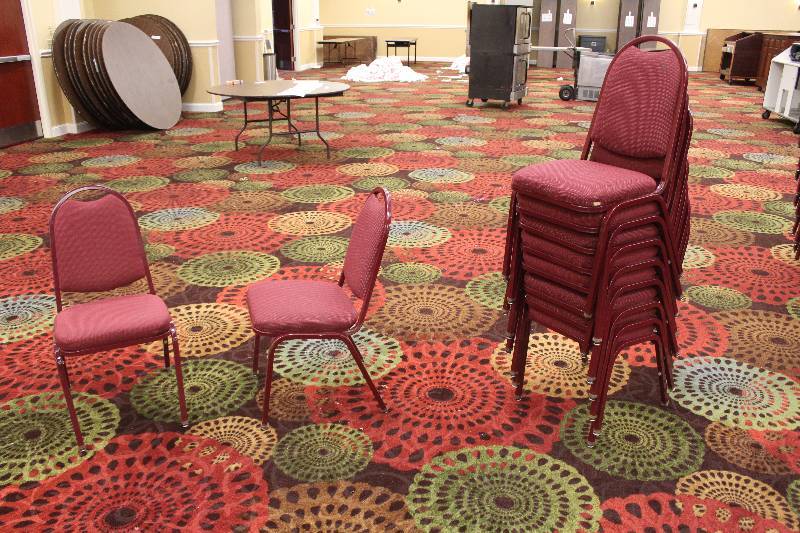 lot 805 image: Lot of (10) Padded Dining Chairs