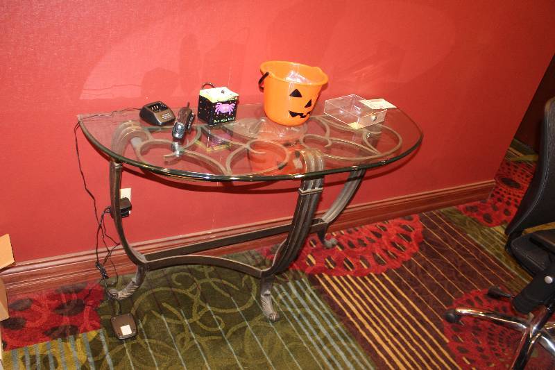 lot 612 image: Glass Top Half Round Entry Table