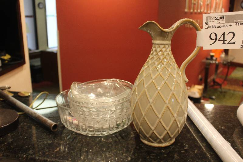 lot 942 image: Lot of (6) Includes 5) Glassware AND 1) Pitcher