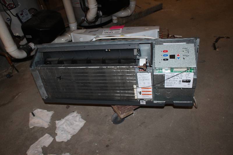 lot 966 image: Amana Heating & Air Conditioning Unit