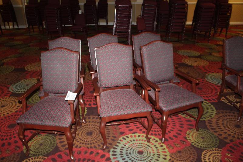 lot 1050 image: Lot of (6) Chairs