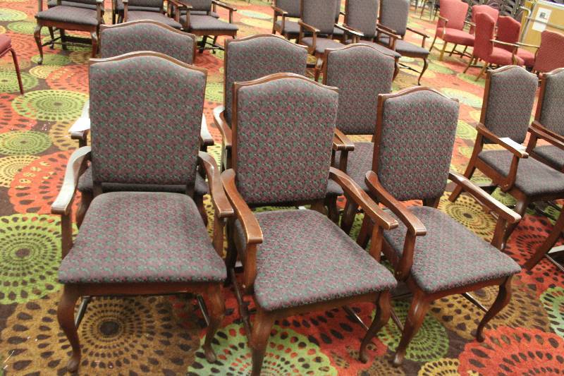 lot 1049 image: Lot of (6) Chairs