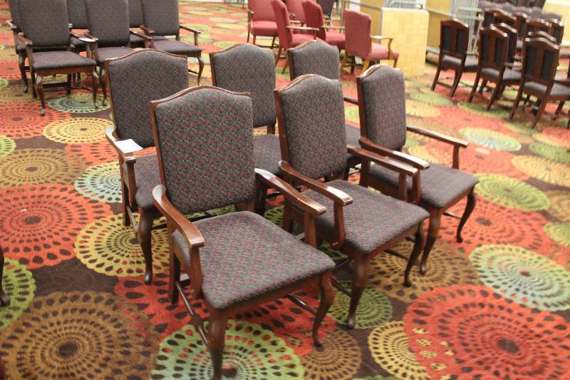 lot 1051 image: Lot of (6) Chairs