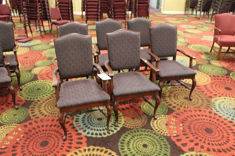 lot 1052 image: Lot of (6) Chairs
