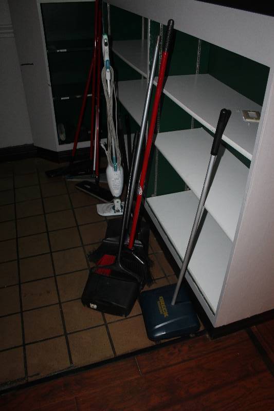 lot 1068 image: Lot of Carpet VacuumsSweeps