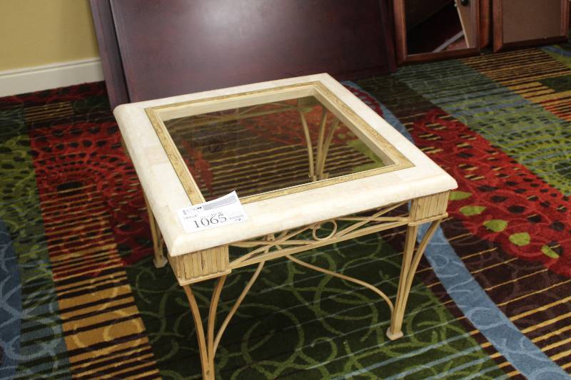 lot 1065 image: Glass Top Table