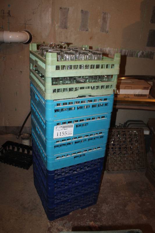 lot 1155 image: Lot of (10) Commercial Glass Wash Trays w Glasses