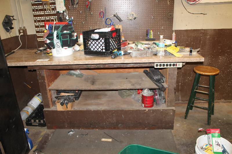 lot 1113 image: Counter Lot of Tools