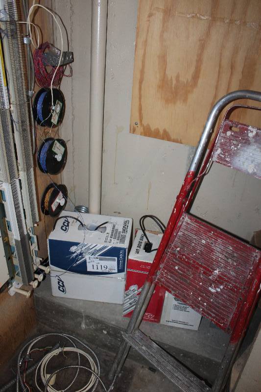 lot 1119 image: Lot of Assorted Wires