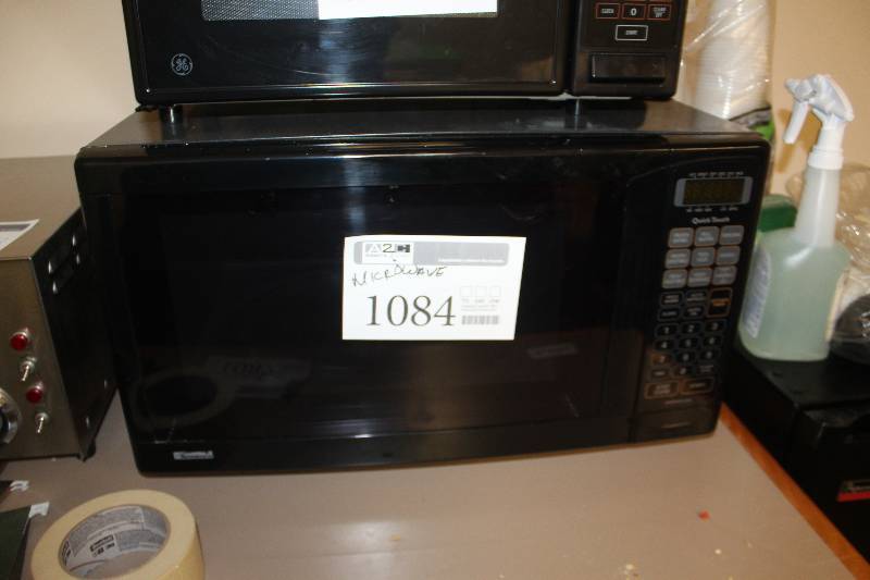 lot 1084 image: Kenmore Microwave
