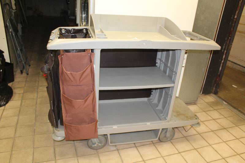 lot 1036 image: 4-Wheel Maintenance Cart
