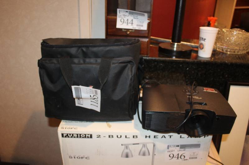 lot 1185 image: Optoma DLP Projection Display