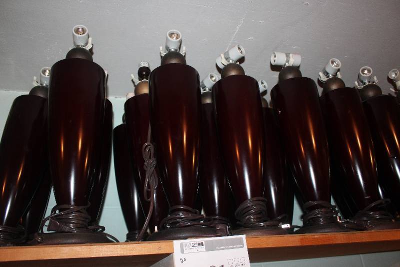 lot 1191 image: Lot of (20) Table Lamps