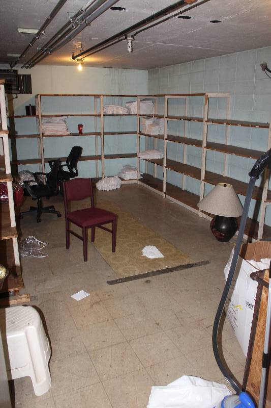 lot 1199 image: Room Lot Including Linens, Shelves, Chairs, Table Lamp