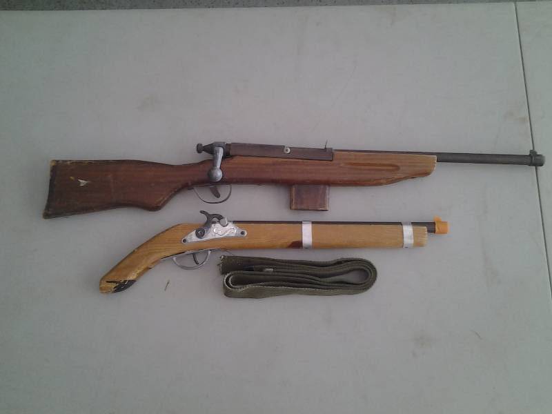 lot 9 image: 2-Toy Rifles By Parris Guns