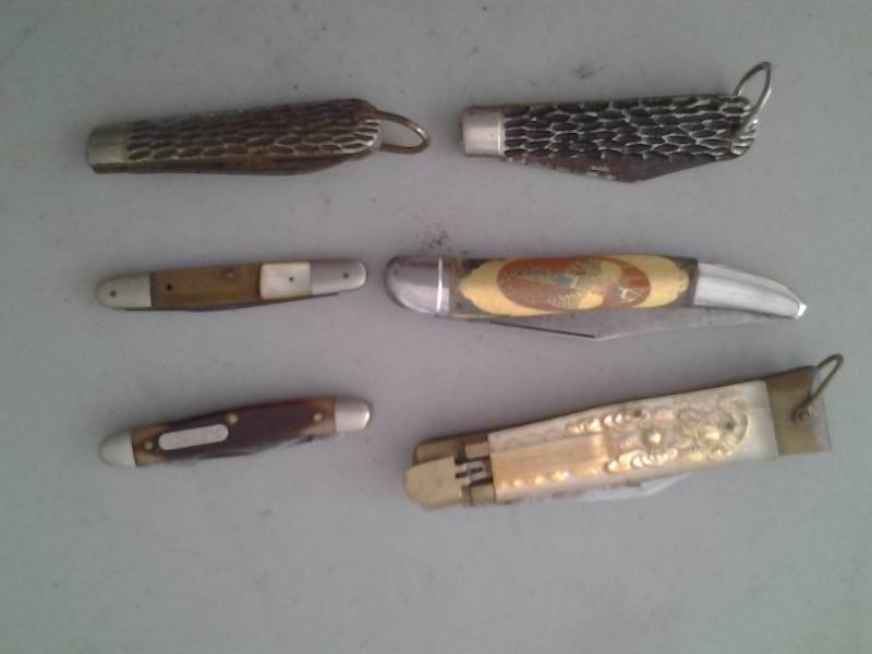 lot 27 image: 6-Pocket Jack Knives (1-Old Timer)
