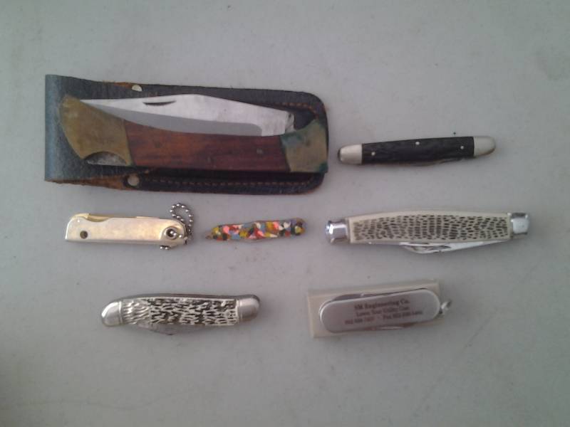 lot 30 image: 6-Pocket Jack Knives
