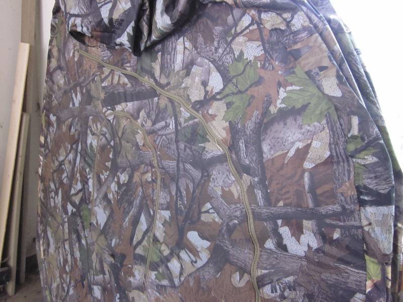 lot 11 image: Hunting Blind, Etc.
