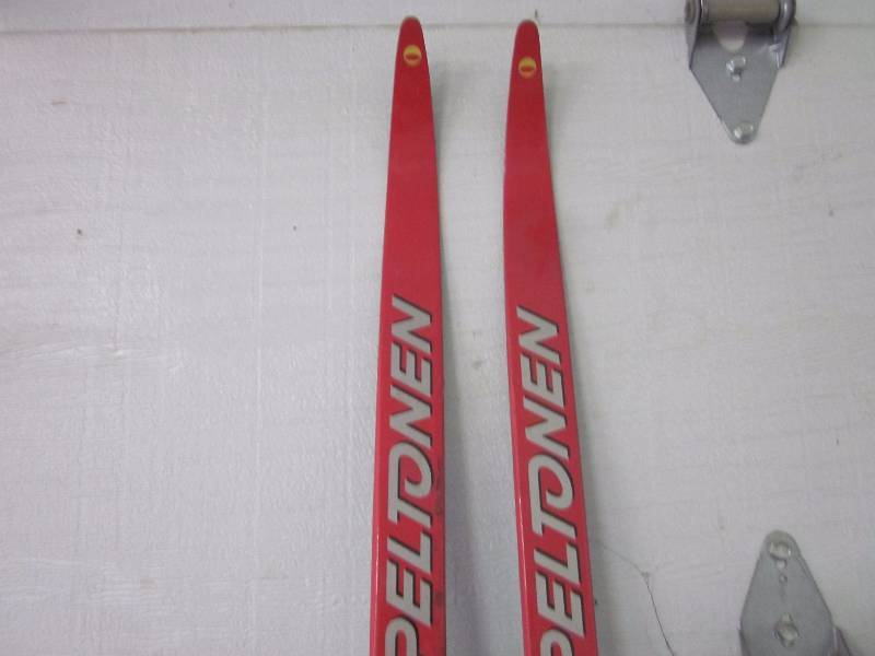 lot 21 image: Peltonen Racing Cross Country Skis