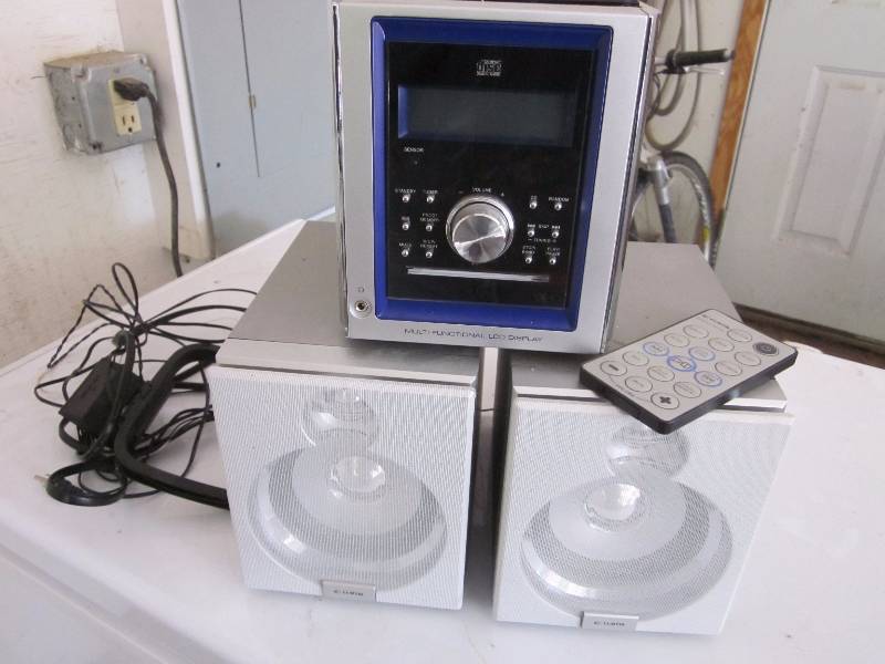 lot 44 image: Misc Electronics