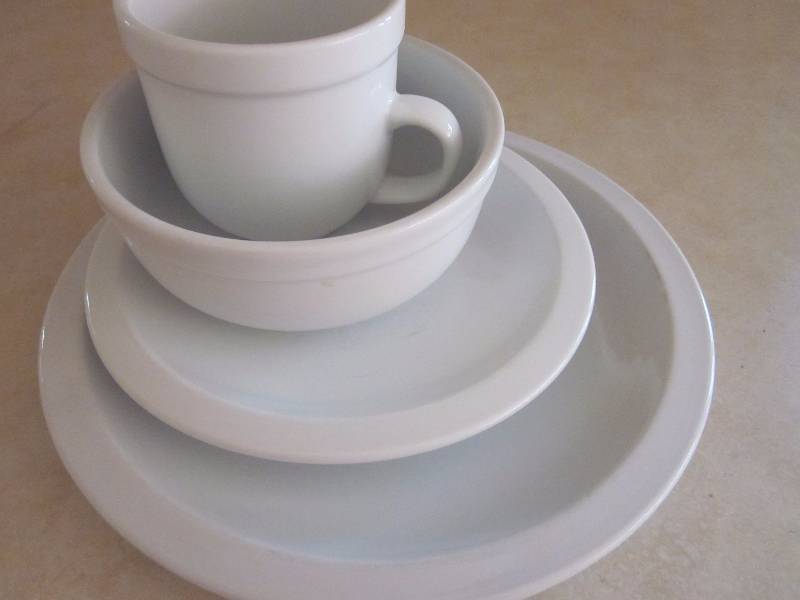 lot 60 image: Pottery Barn Dishes