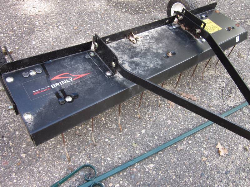 lot 72 image: Shepherds Hook and Binly Thatcher