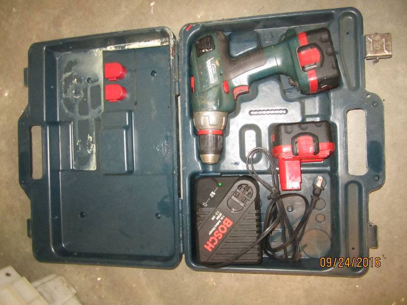 Bosch cordless drill in case...