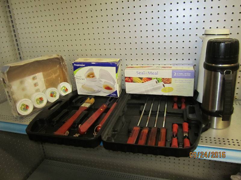 Lot of kitchen and grill tools...