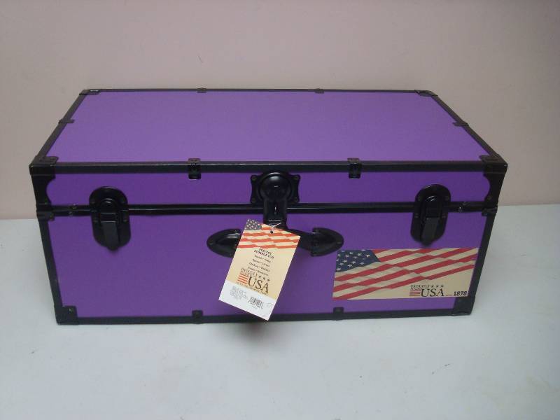 lot 2 image: Purple Footlocker Storage Trunk, New