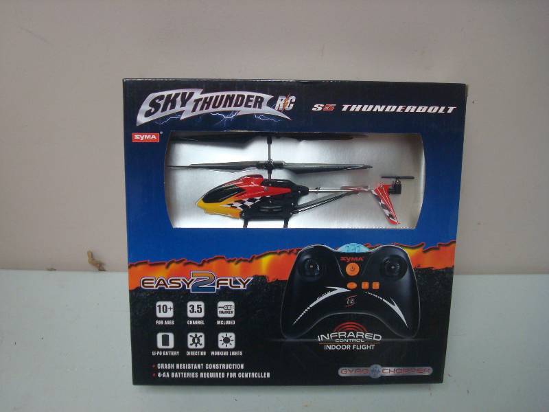 lot 46 image: Sky Thunder RC Helicopter, New In The Box
