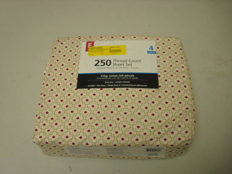 lot 58 image: 250 Thread Count Full Size Sheet Set, New