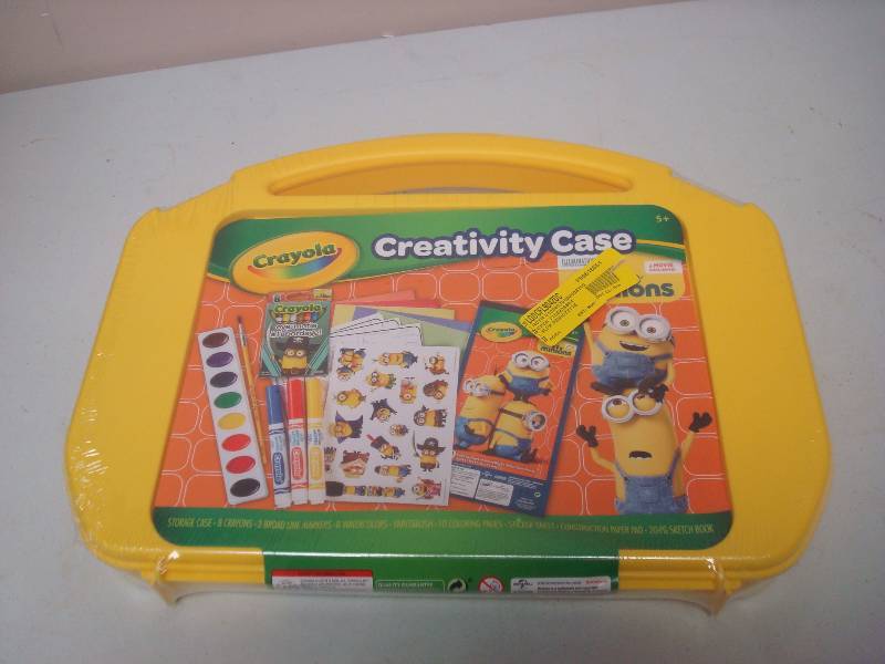 lot 81 image: Minions Crayola Art Set, New