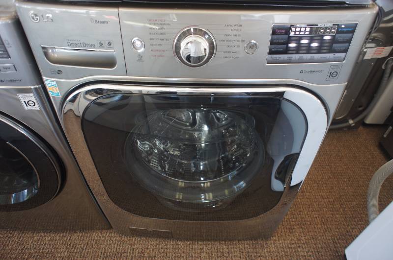 lot 8 image: NEW - LG TurboWash WM8000H Front-Loading Washer - 5.2 cu ft - Graphite Steel
