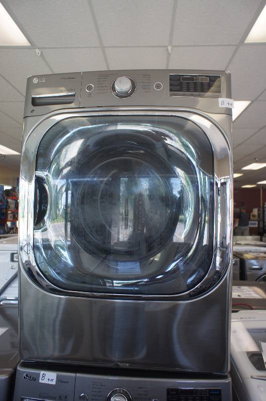 lot 11 image: NEW - LG SteamDryer DLEX8000V Electric Dryer - 9 cu ft - Graphite Steel