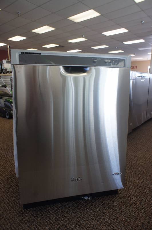 lot 16 image: NEW - Whirlpool WDF520PADM 23.9 Built-in Dishwasher - Monochromatic Stainless Steel