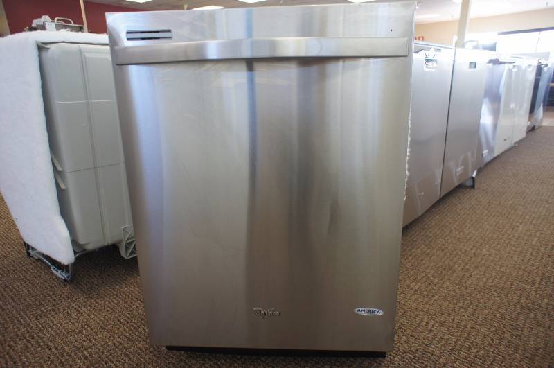 lot 17 image: NEW - Whirlpool Gold WDT720PADM 23.9 Built-in Dishwasher - Monochromatic Stainless Steel