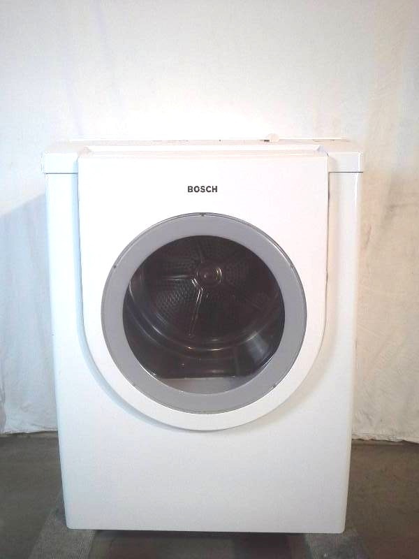 lot 3 image: Bosch Dryer