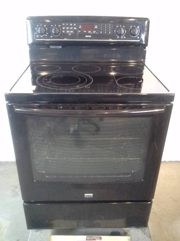 lot 37 image: Maytag Stove Top Oven