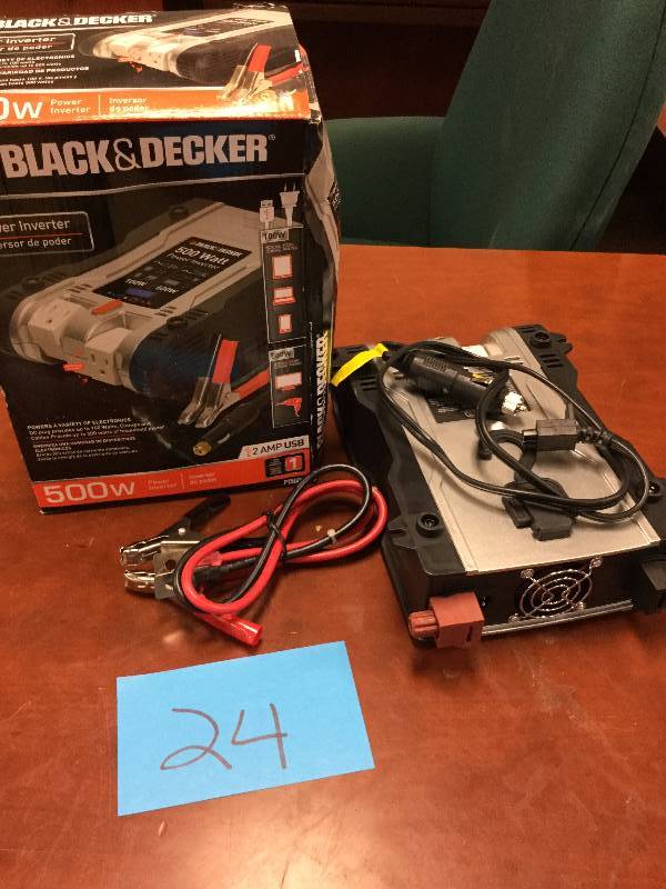 lot 24 image: Black and Decker 500 W Power Inverter