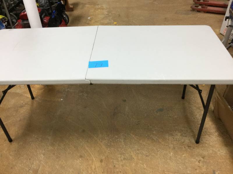 lot 79 image: Folding Table