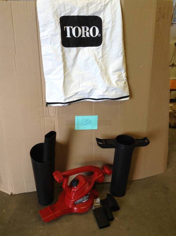 lot 132 image: Toro Electric Blower New