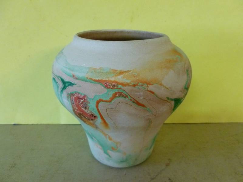 lot 12 image: Nemadji Pottery