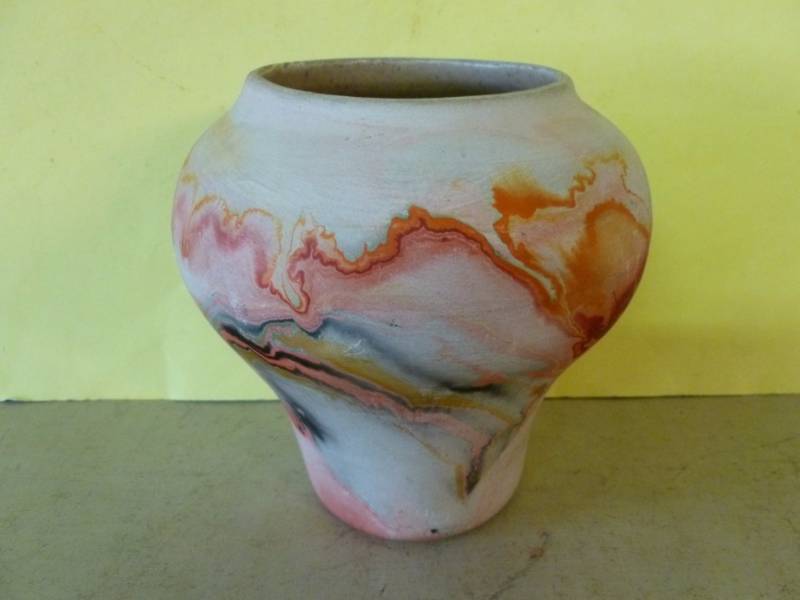 lot 14 image: Nemadji Pottery