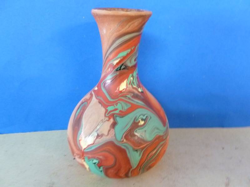 lot 59 image: Nemadji Pottery