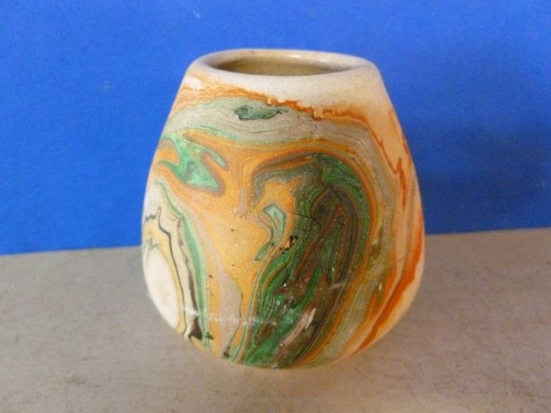 lot 60 image: Nemadji Pottery