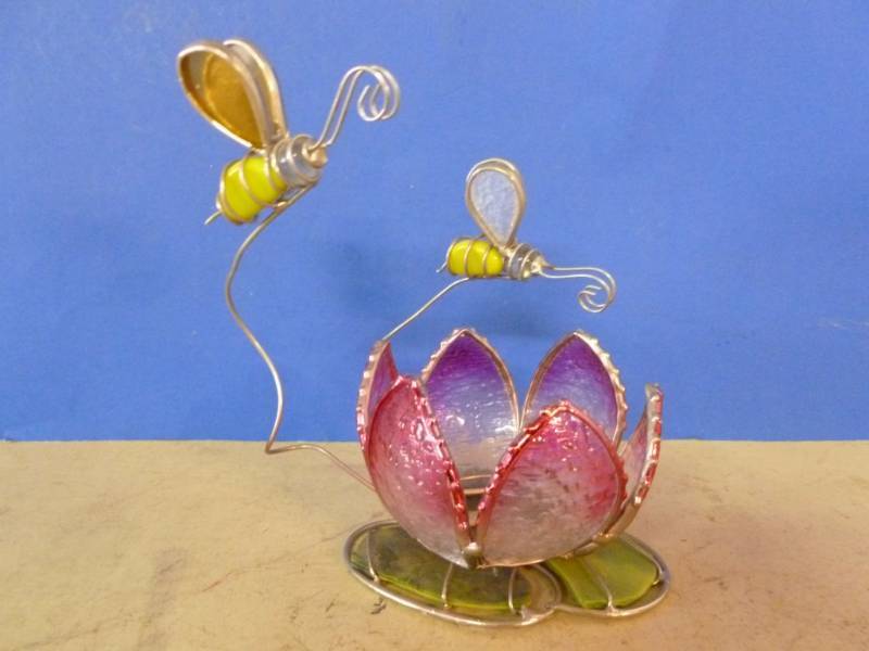 lot 70 image: Decorative