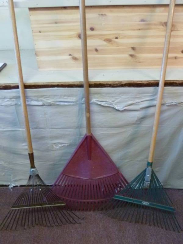 lot 80 image: Rakes