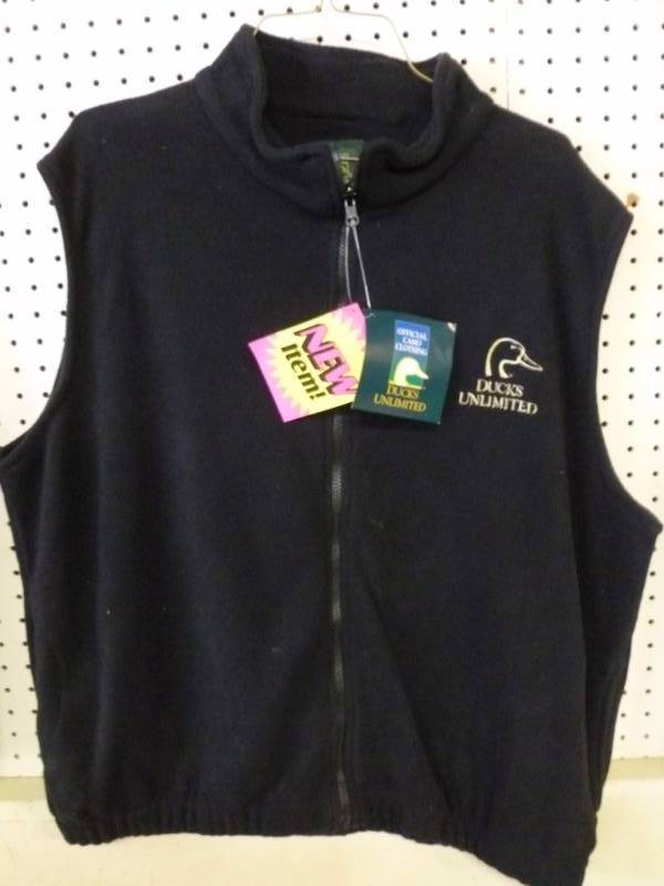 lot 109 image: Ducks Unlimited Vest